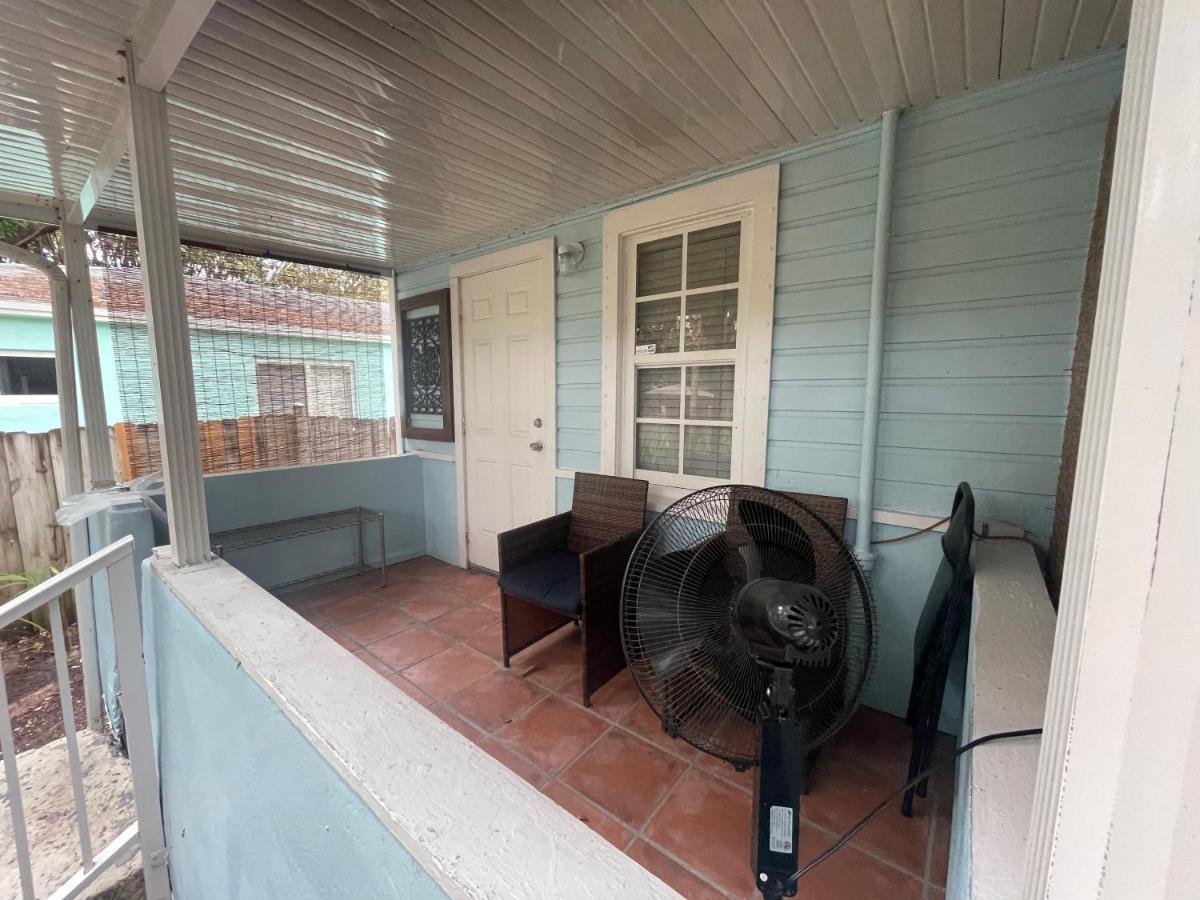 Casa de férias Key West Style Historic In Coconut Grove Florida, The Blue House
